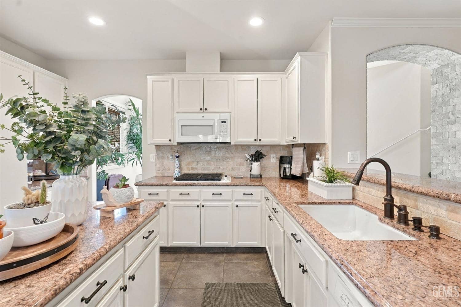 818 Mountain Park Drive — photo 5