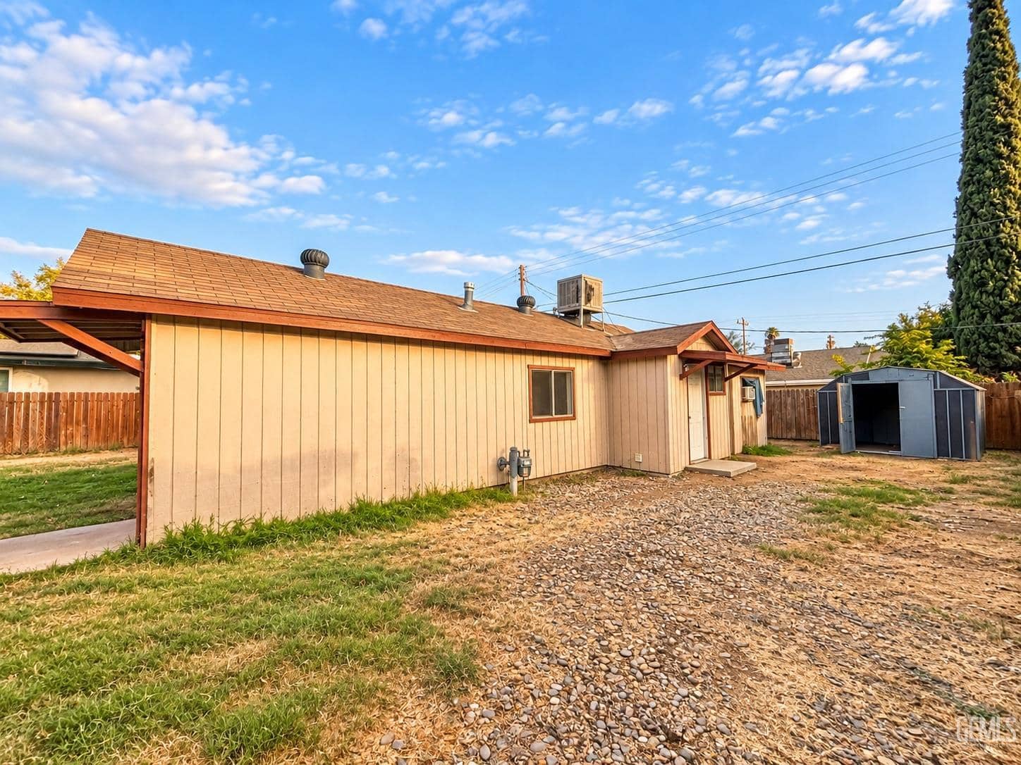 807 Castaic Avenue — photo 2