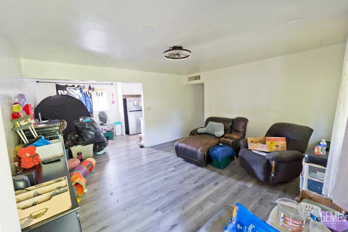 1102 Oleander Avenue — photo 5