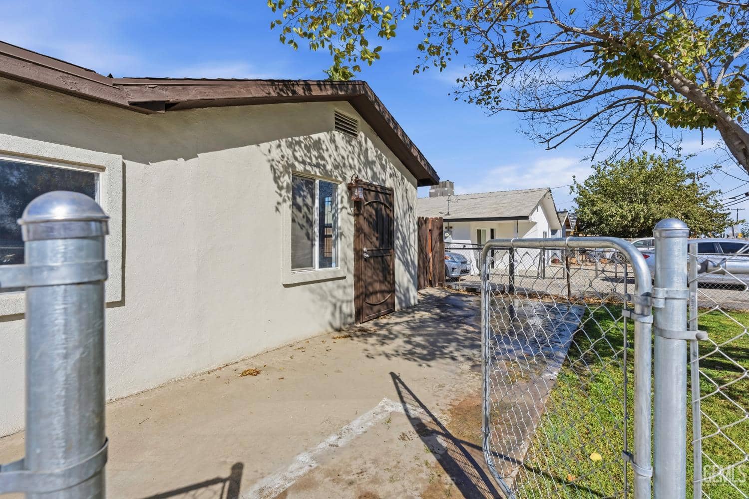 1010 E Casa Loma Drive — photo 5