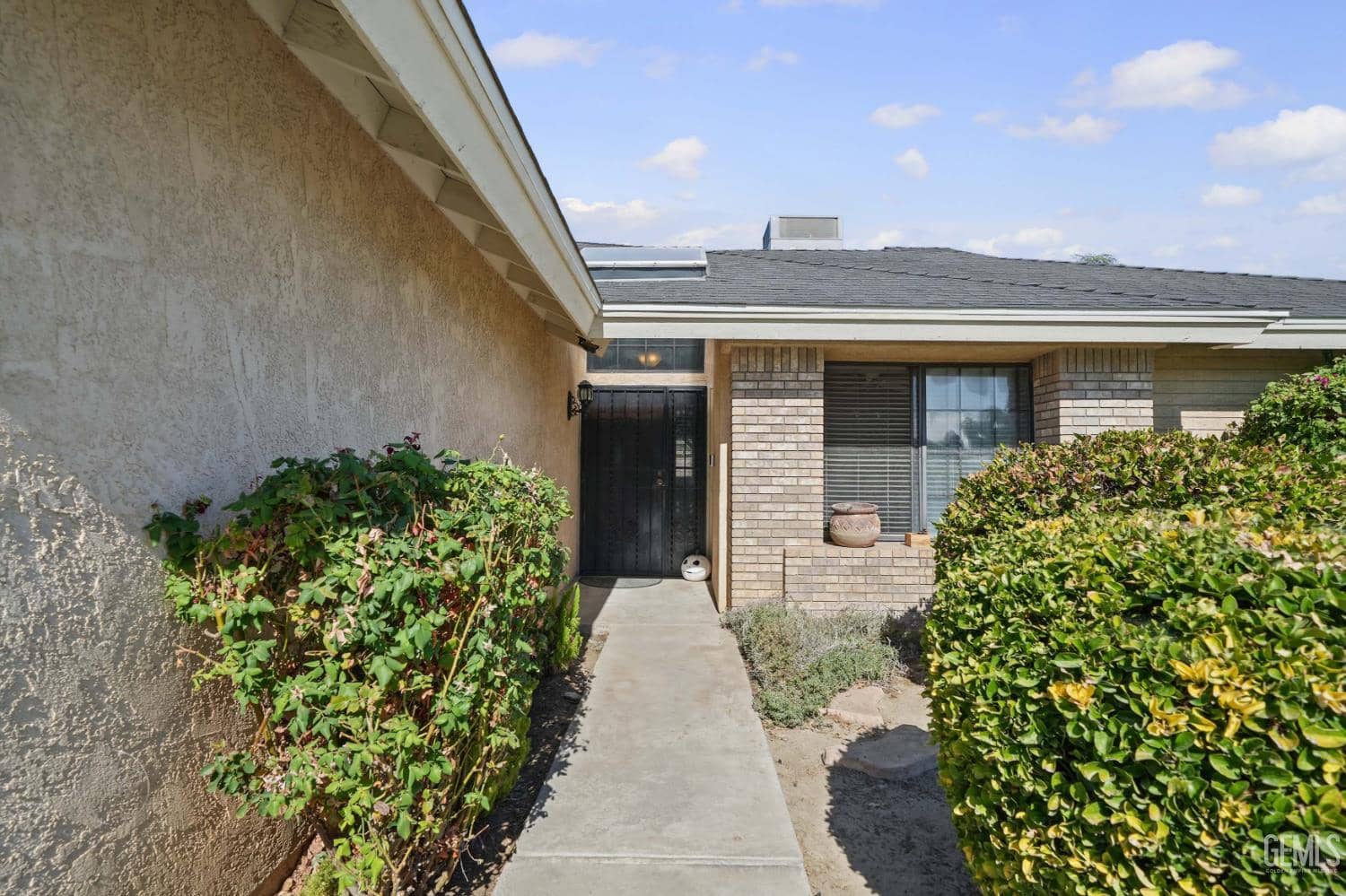 9400 Bamborough Court — photo 2