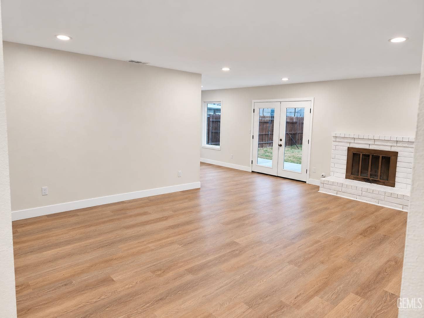 1716 Saint Clair Ct — photo 5