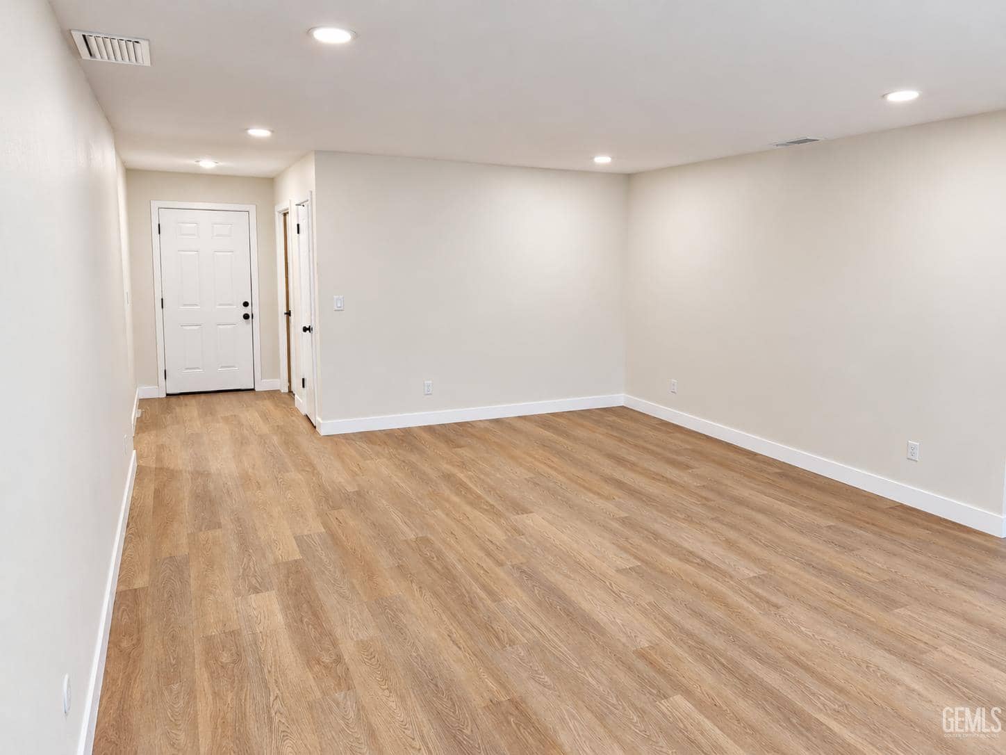 1716 Saint Clair Ct — photo 6