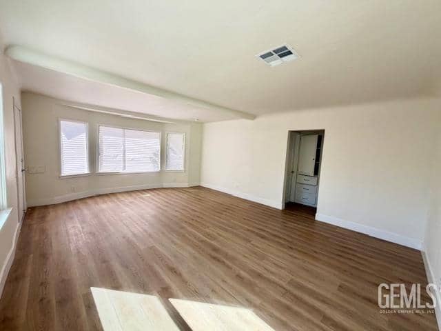 316 Lloyd Street — photo 2